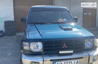 Mitsubishi Pajero  2002