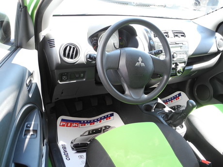Mitsubishi Space Star 2001