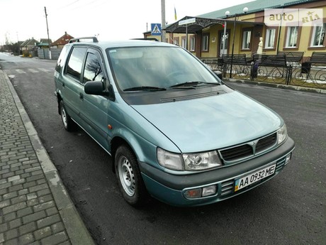 Mitsubishi Space Wagon 1996