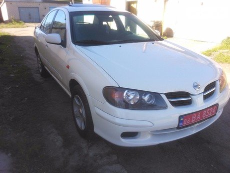 Nissan Almera 2004