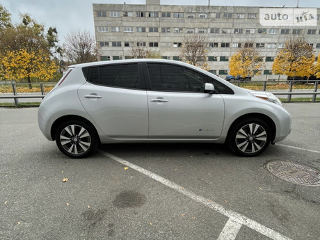 Nissan Leaf 2014