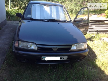 Nissan Primera 1992 Nissan Primera 1992