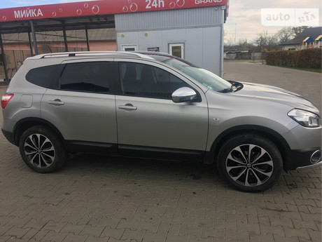 Nissan Qashqai+2 2011