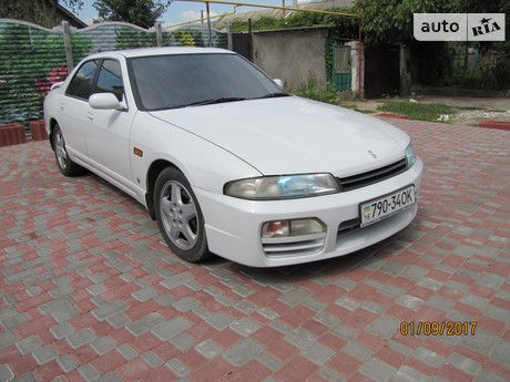 Nissan Skyline 1998