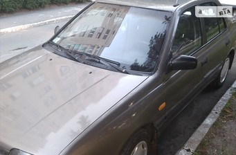 Nissan Sunny 1992