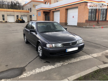 Nissan Sunny 1996