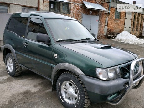 Nissan Terrano II 2000