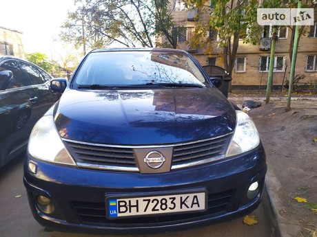 Nissan TIIDA 2008