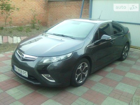 Opel Ampera 2012