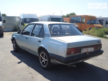 Opel Ascona 1986
