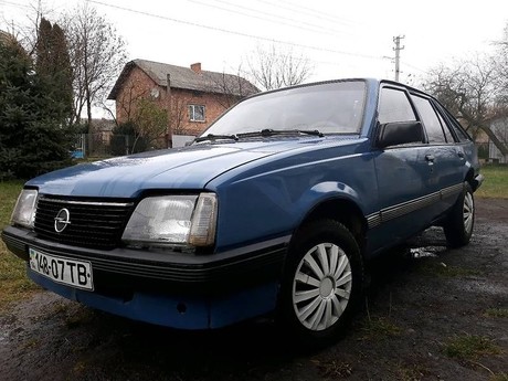 Opel Ascona 1987