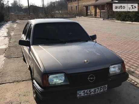 Opel Ascona 1986