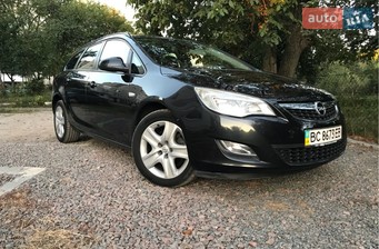 Opel Astra J 2012
