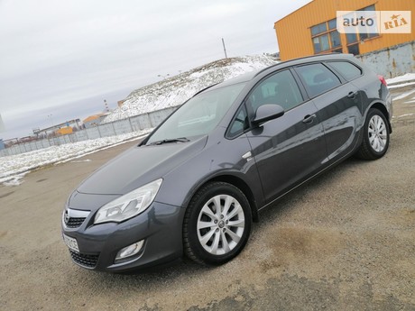 Opel Astra J