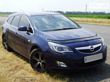 Opel Astra J