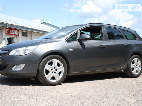 Opel Astra J