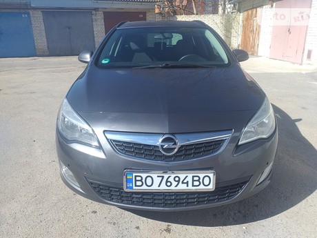 Opel Astra J