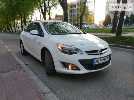 Opel Astra J