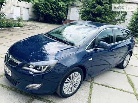 Opel Astra J