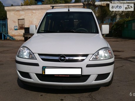 Opel Combo пасс. 2011