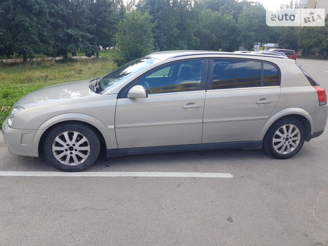 Opel Signum 2005