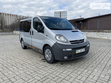 Opel Vivaro груз.-пасс.