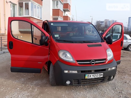 Opel Vivaro груз.