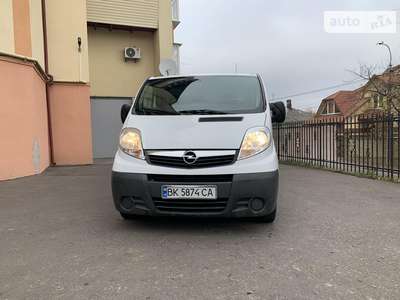 Opel Vivaro груз.