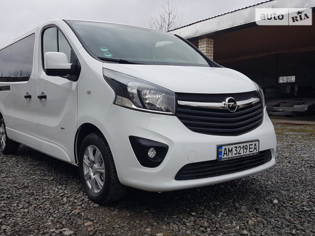 Opel Vivaro пасс.