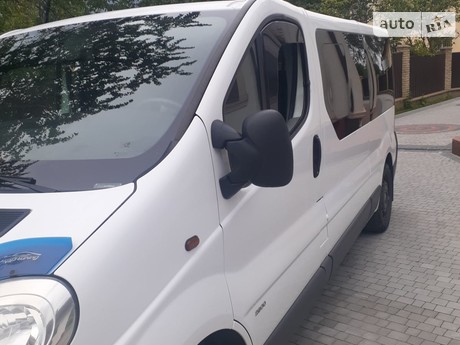 Opel Vivaro пасс. 2007