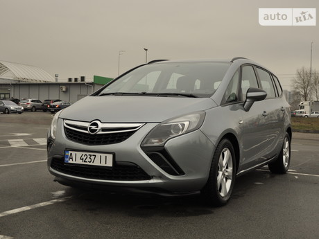 Opel Zafira Tourer 2013