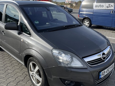 Opel Zafira 2011
