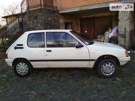 Peugeot 205 1988