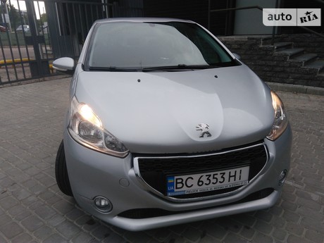 Peugeot 208 2014