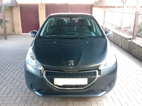 Peugeot 208 2013