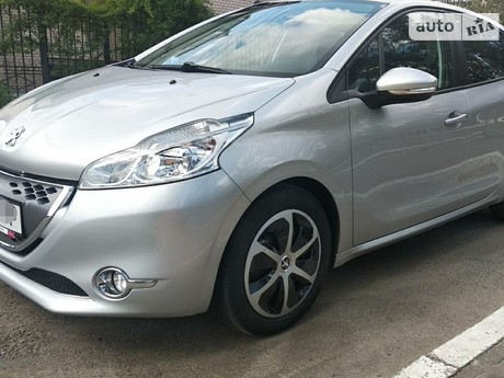 Peugeot 208 2012 Peugeot 208 2012