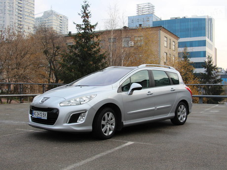 Peugeot 308 SW 2012