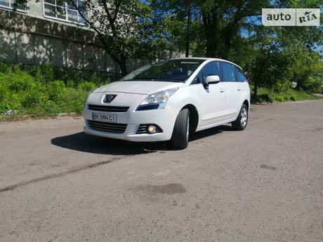 Peugeot 5008 2011