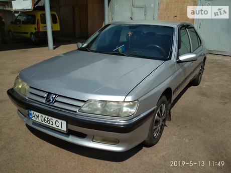 605 Peugeot 605