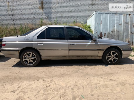 Peugeot 605 1989