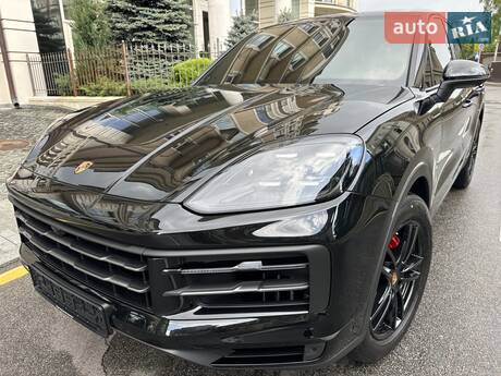 Porsche Cayenne 2025 в Киеве