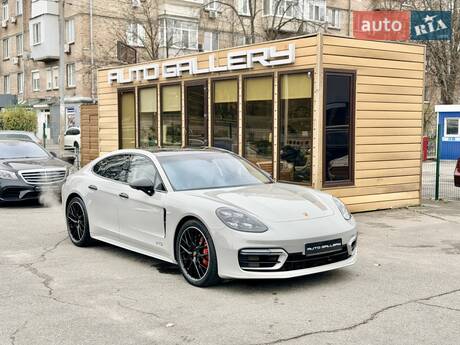 Porsche Panamera 2022 в Киеве