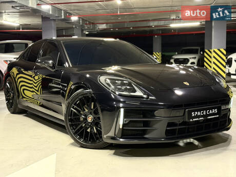 Porsche Panamera 2023 в Киеве