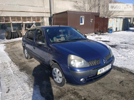 Renault Clio Symbol 2001