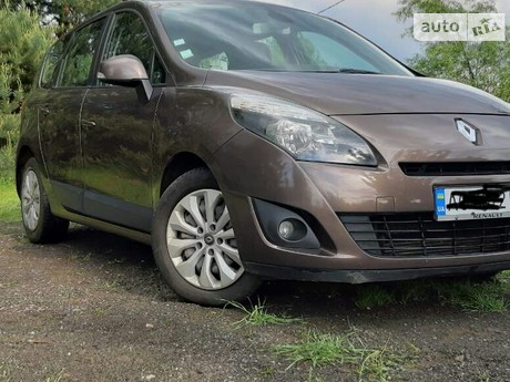 Renault Grand Scenic 2010