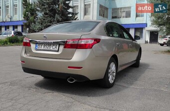 Renault Latitude  2012
