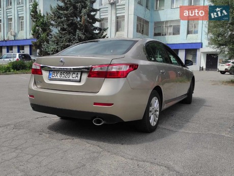 Renault Latitude 2012