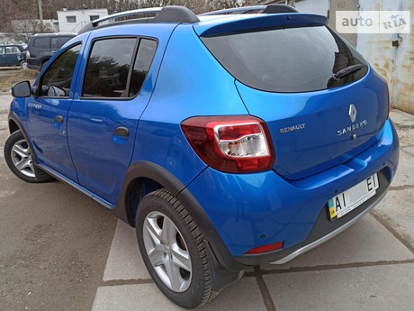 Renault Sandero StepWay 2013