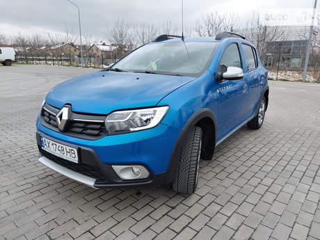 Купить Renault Sandero Stepway в Казани - новый Рено Сандеро Степвей от автосалона МАС Моторс