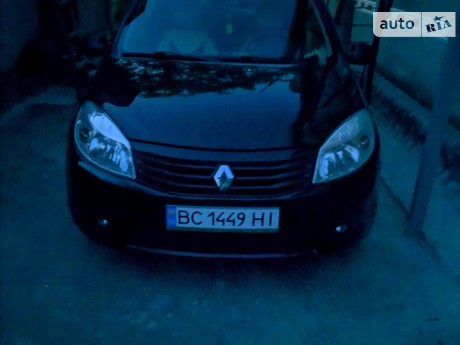 Renault Sandero 2012